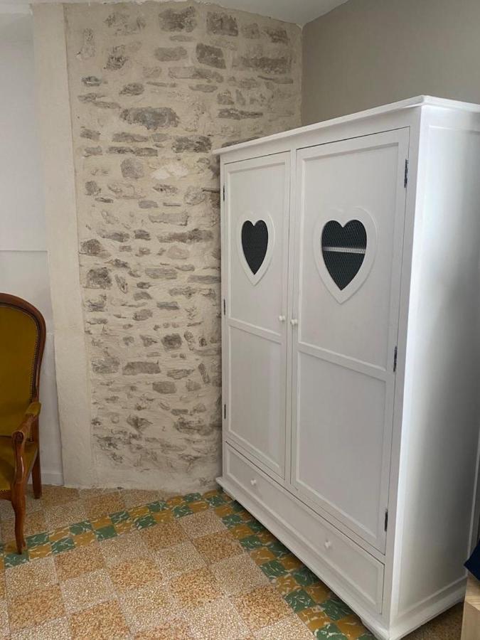 La Tour 2: Appart Neuf Au Coeur De La Petite Venise ลีล-ซูร์-ลา-ซอร์ก ภายนอก รูปภาพ
